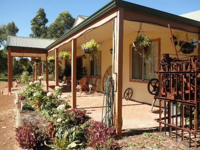 Enderslie House Bed & Breakfast Muchea Esterno foto