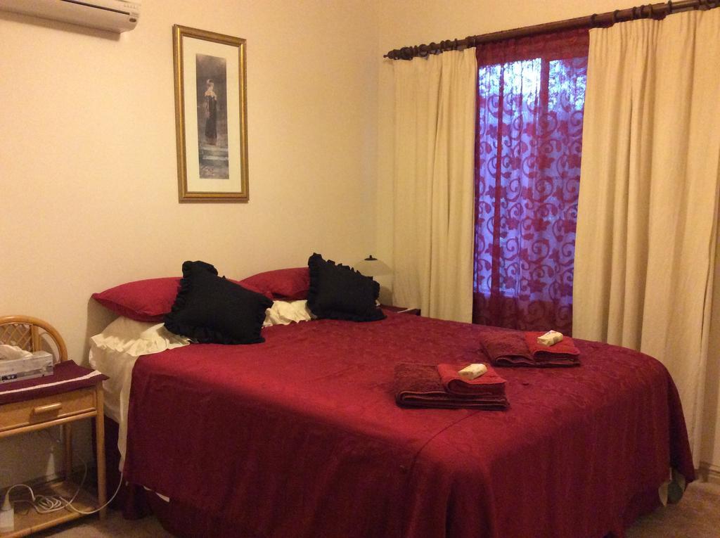 Enderslie House Bed & Breakfast Muchea Esterno foto