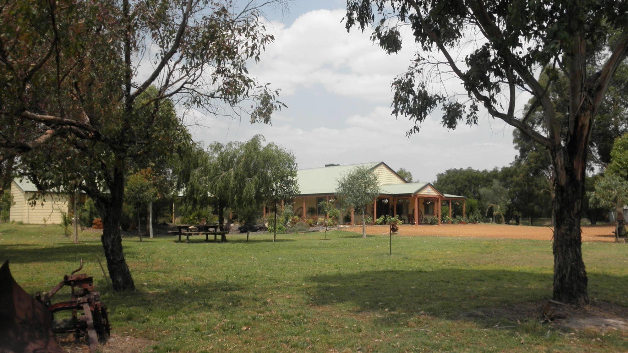 Enderslie House Bed & Breakfast Muchea Esterno foto